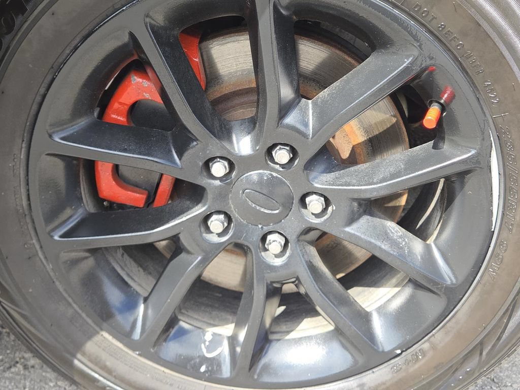 Used 2014 Ford Taurus SE FWD image 4