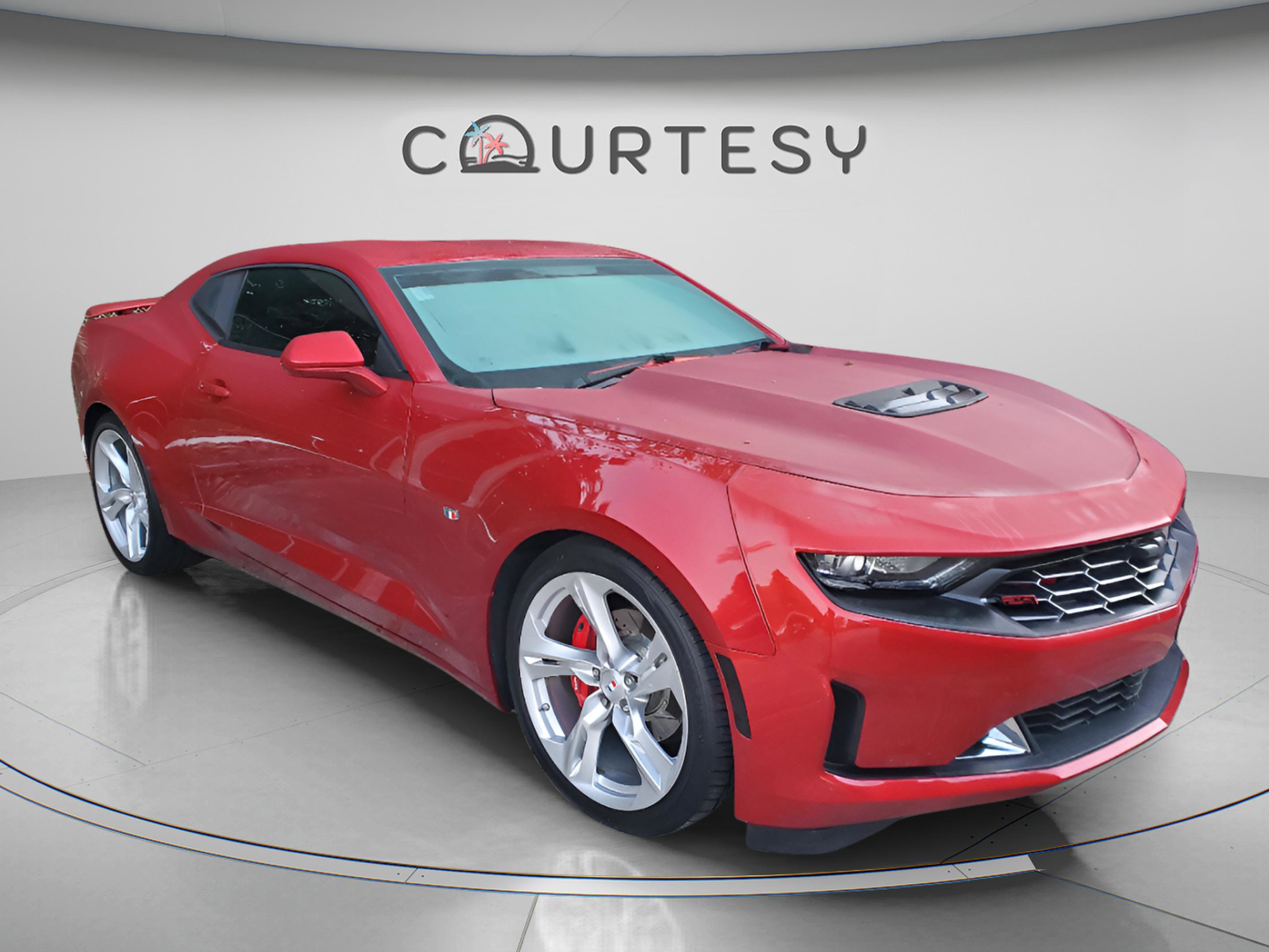 Used 2019 Chevrolet Camaro LT w/ Technology Package image 4