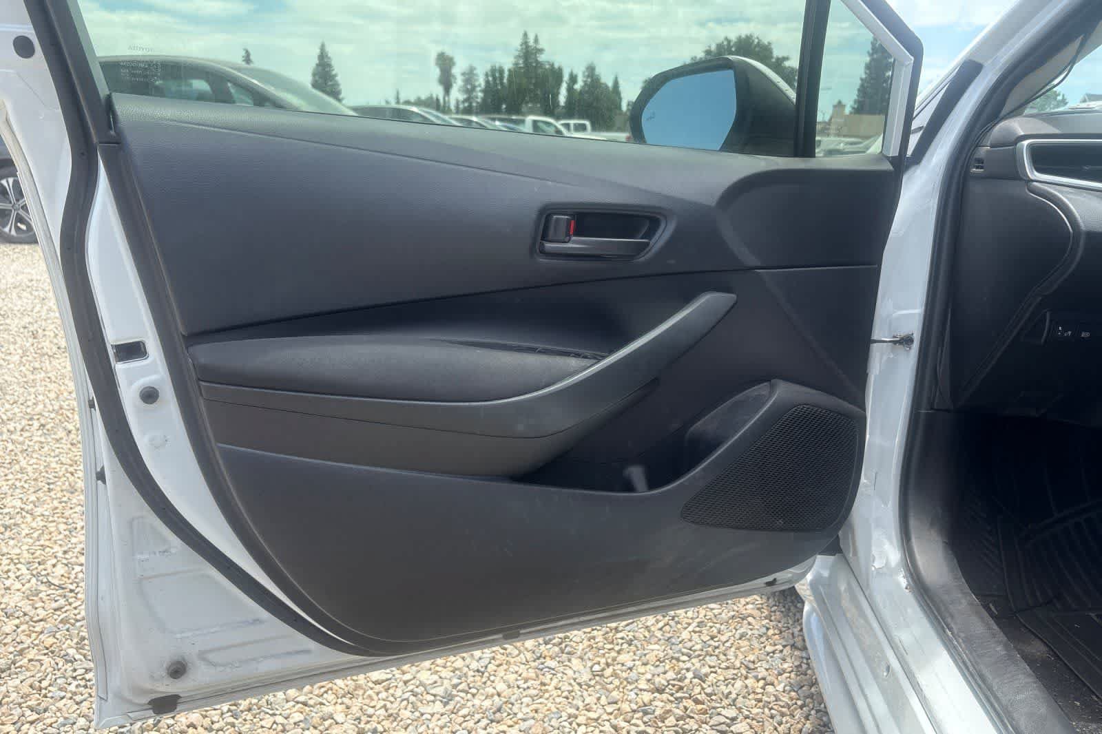 Used 2023 Toyota Corolla LE w/ LE Convenience Package FWD image 15