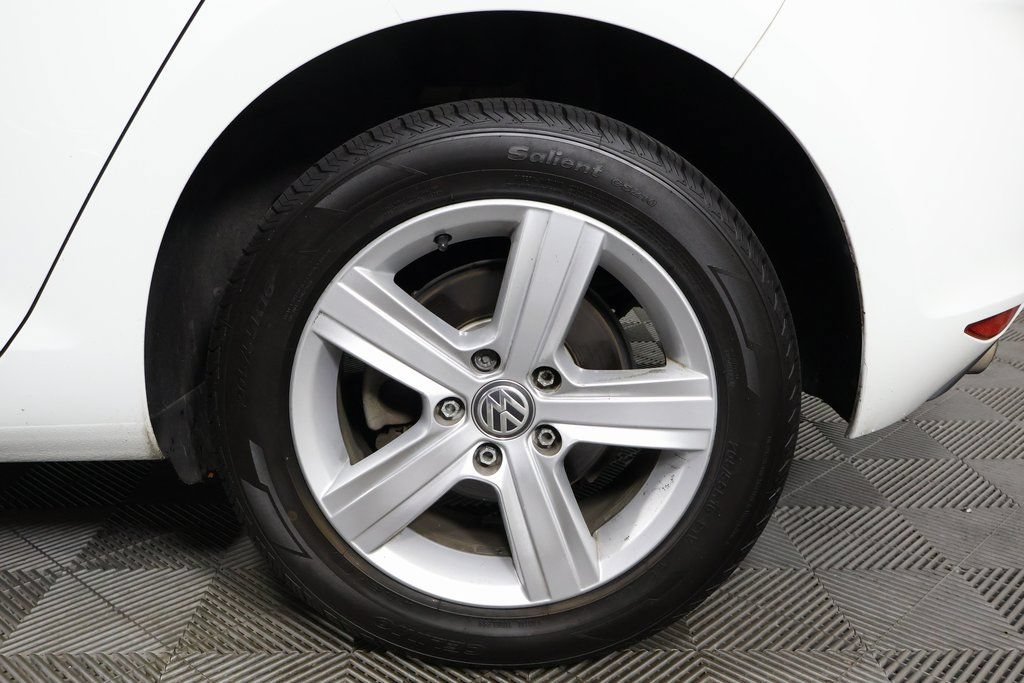 Used 2017 Volkswagen Golf S FWD image 15