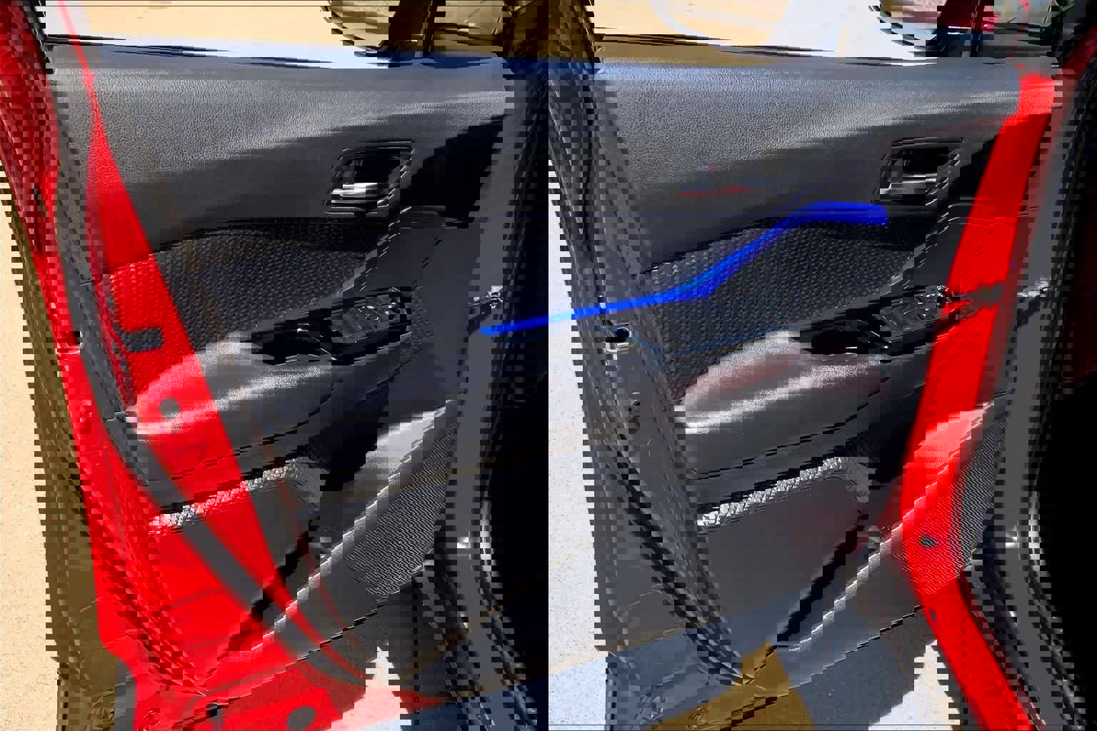 Used 2020 Toyota C-HR XLE FWD image 21