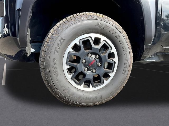 Used 2025 Toyota Tacoma TRD Off-Road w/ TRD Off Road Upgrade Package AWD/4WD image 37