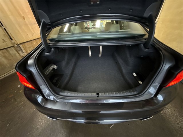 Used 2018 BMW 540i xDrive image 25