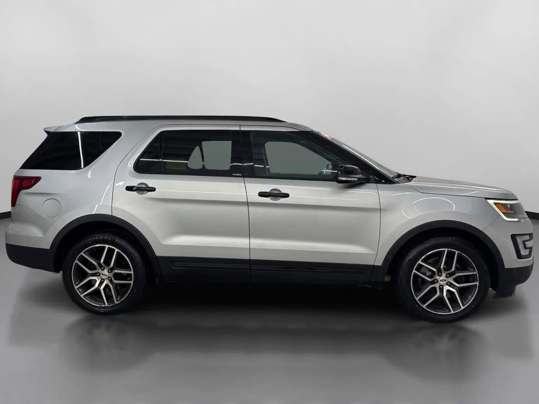 Used 2017 Ford Explorer Sport image 11