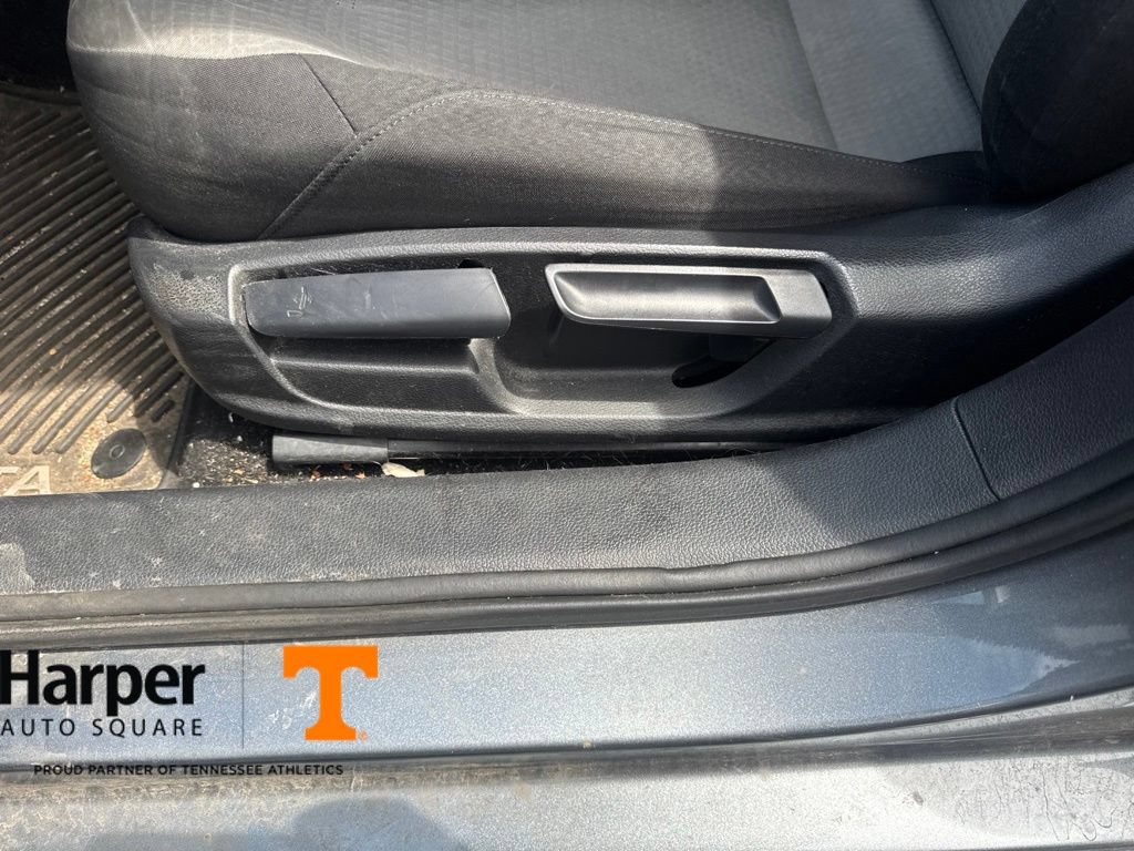 Used 2018 Volkswagen Jetta S FWD image 18