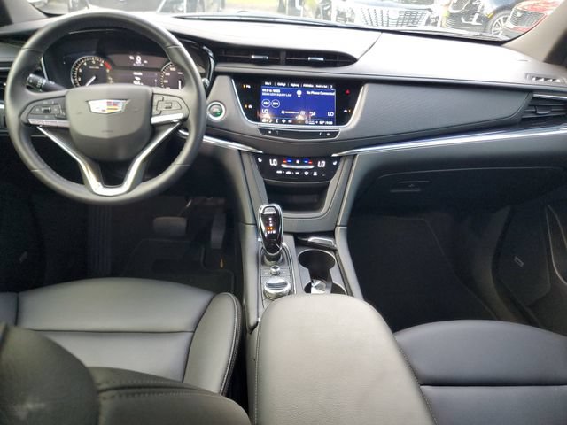 Certified 2024 Cadillac XT6 Luxury FWD image 17
