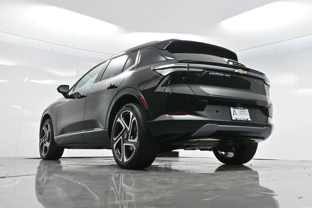 New 2025 Chevrolet Equinox EV LT w/ Convenience Package II AWD/4WD image 57