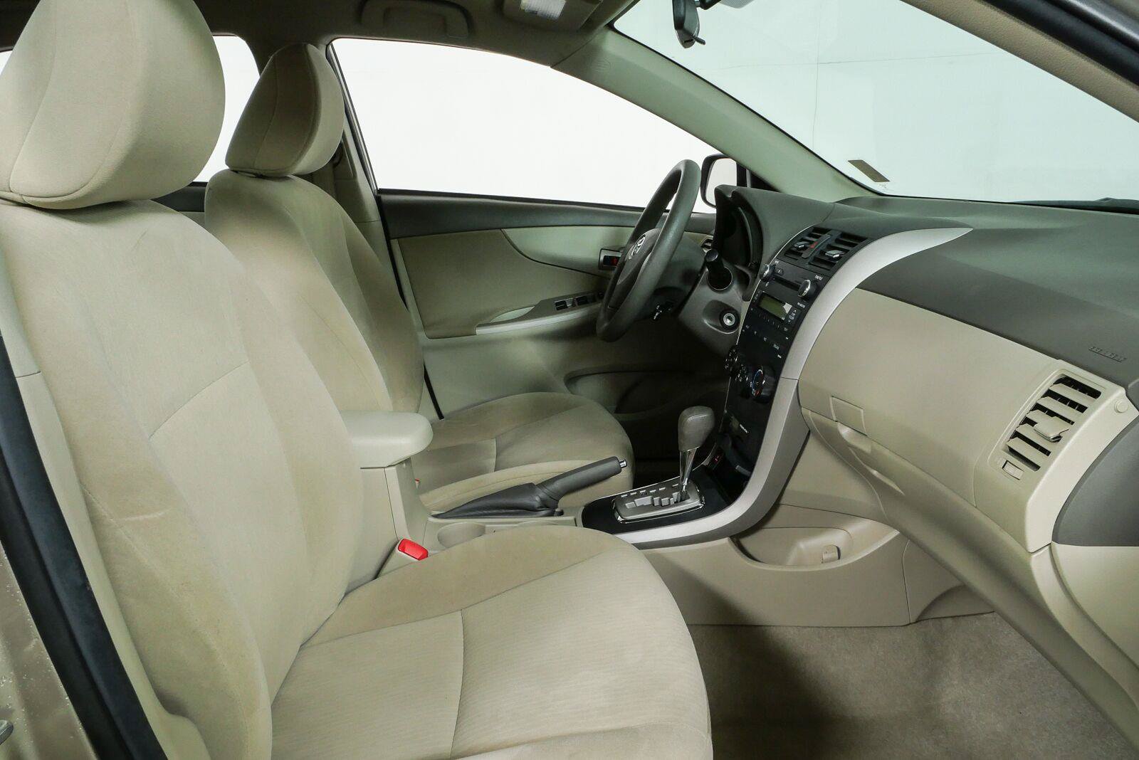 Used 2010 Toyota Corolla LE w/ LE EVP Pkg #1 FWD image 17