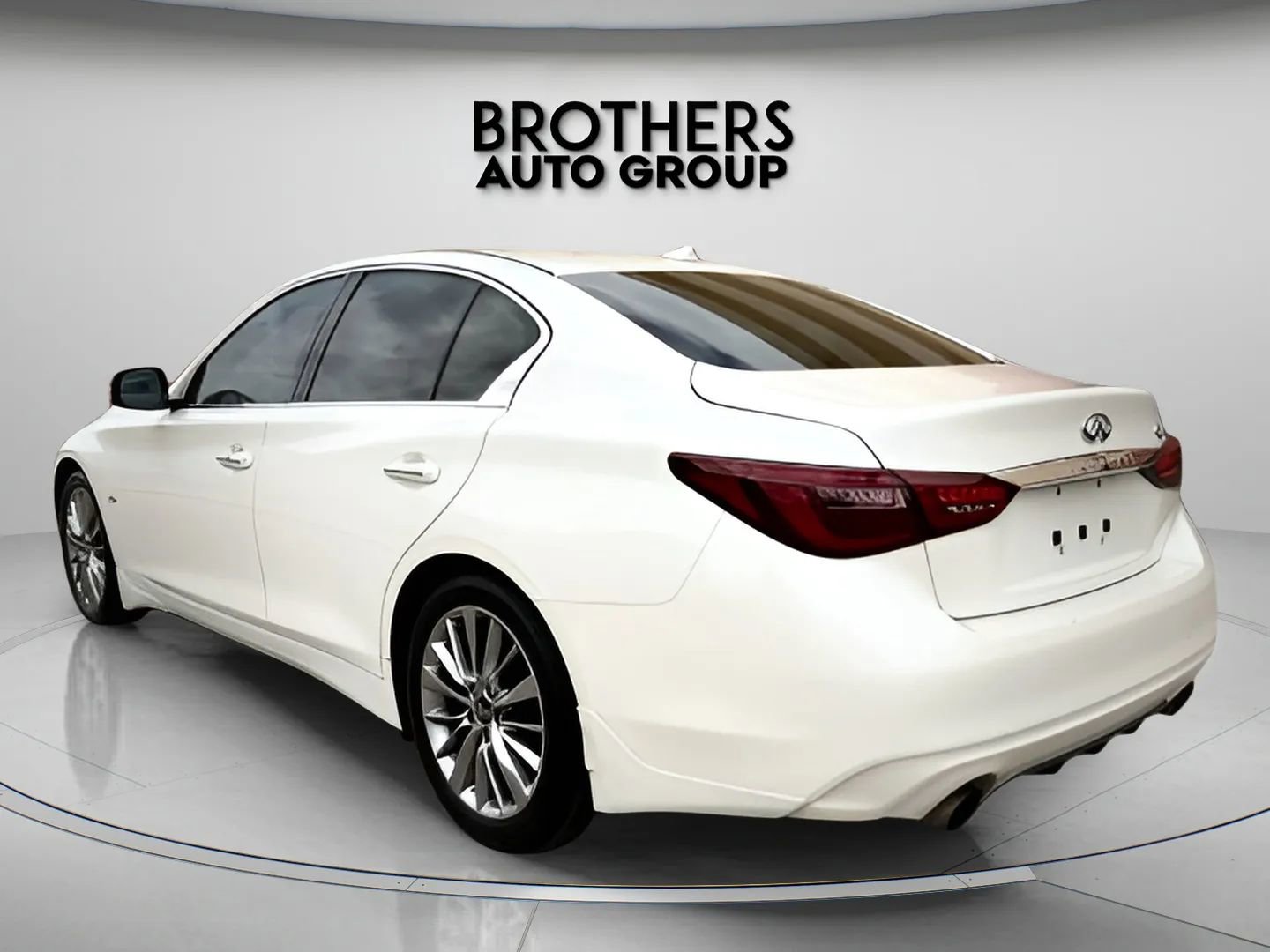 Used 2018 INFINITI Q50 Luxe w/ Essential Package (3.0T Luxe) RWD image 8