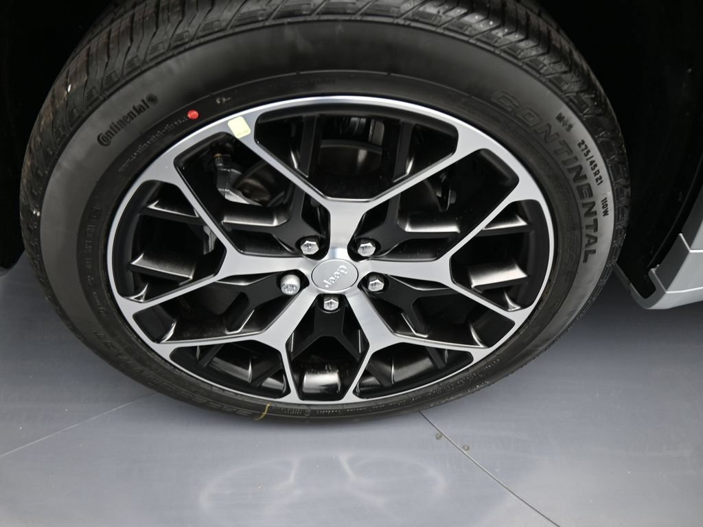 New 2025 Jeep Grand Cherokee Summit AWD/4WD image 49