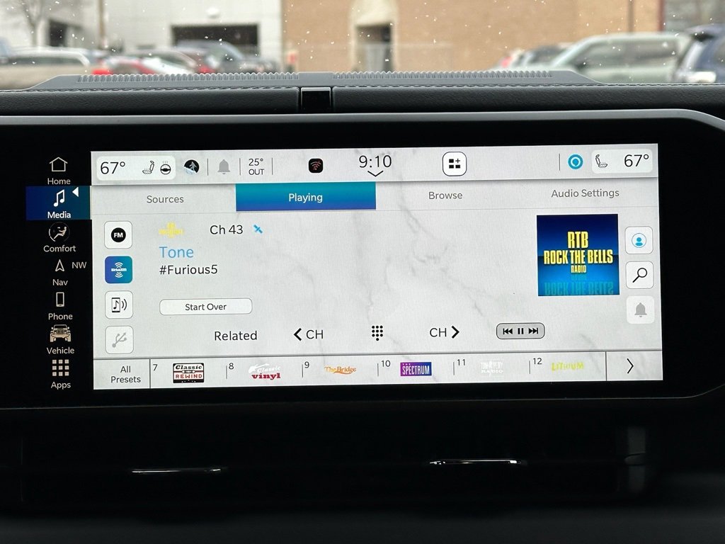 Used 2024 Jeep Wrangler Unlimited Rubicon 4xe image 13