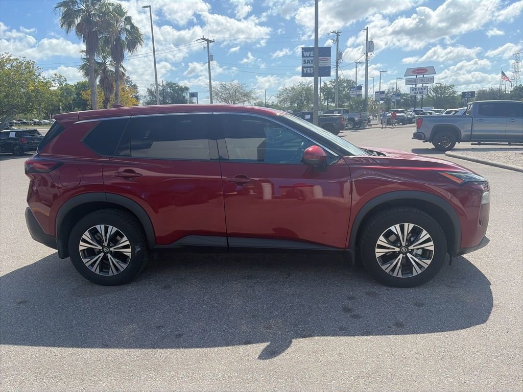 Used 2021 Nissan Rogue SV image 4