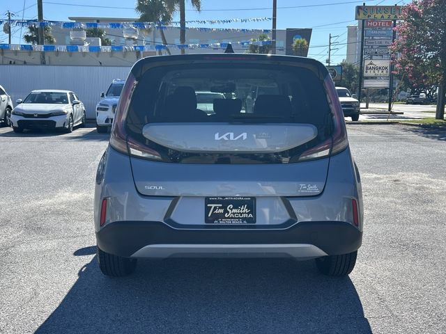 Used 2024 Kia Soul LX w/ Option Group 015 FWD image 5