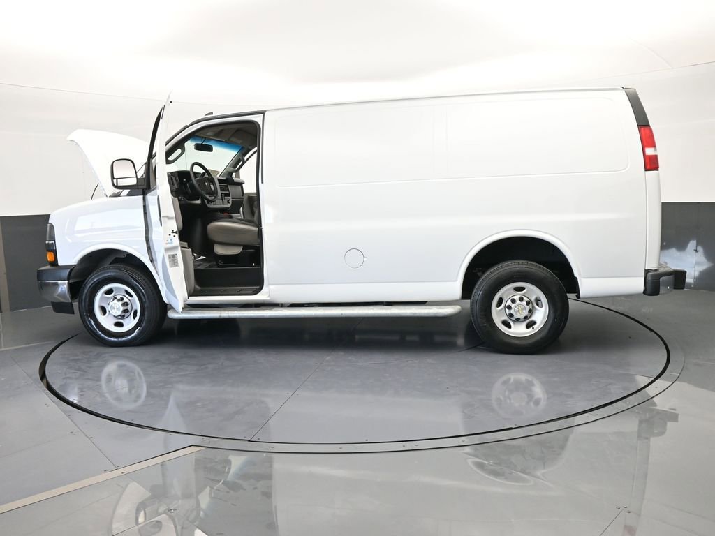 Used 2024 Chevrolet Express 2500 Work Van w/ Driver Convenience Package image 66