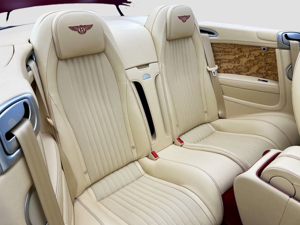 Used 2017 Bentley Continental GT image 28
