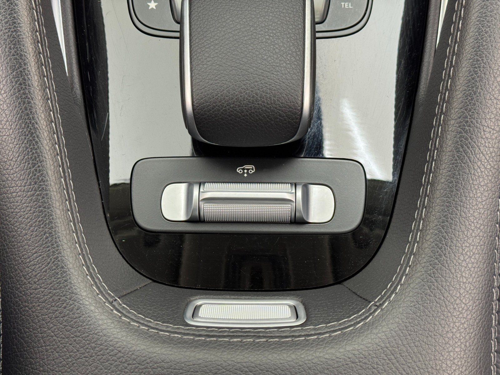 Used 2024 Mercedes-Benz GLS 580 4MATIC image 40