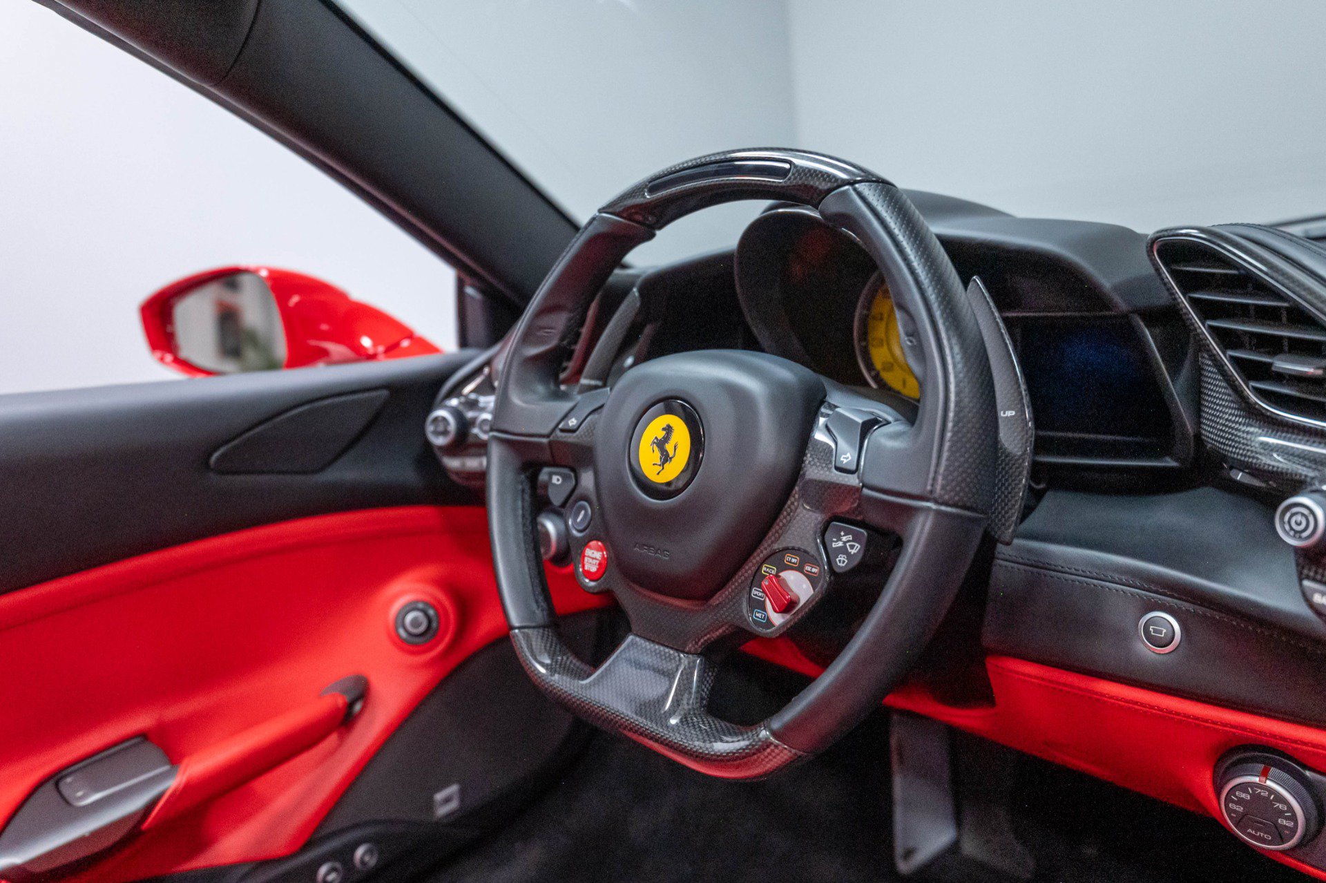 Used 2018 Ferrari 488 Spider RWD image 37