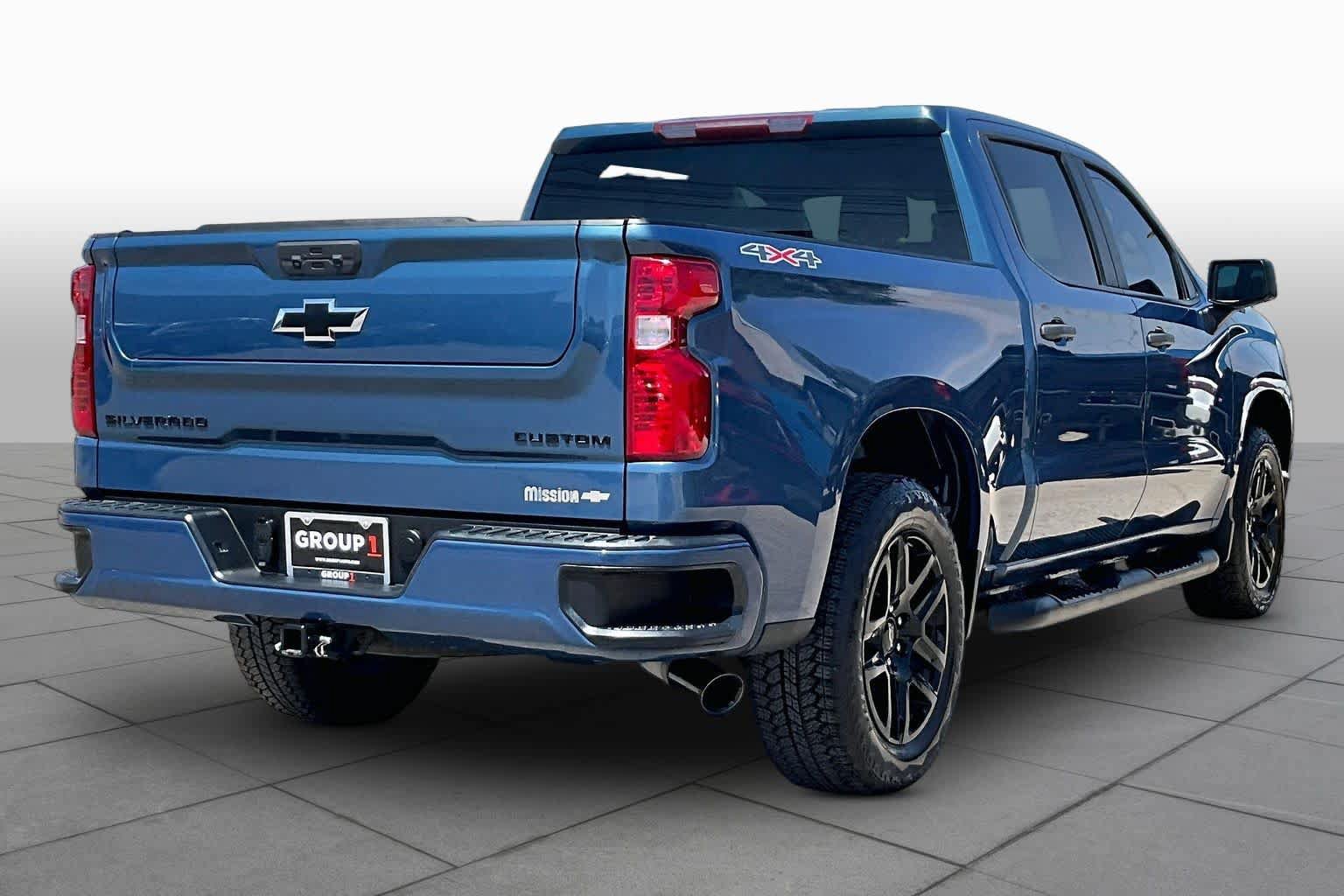 Used 2024 Chevrolet Silverado 1500 Custom w/ Turbomax Blackout Package AWD/4WD image 13