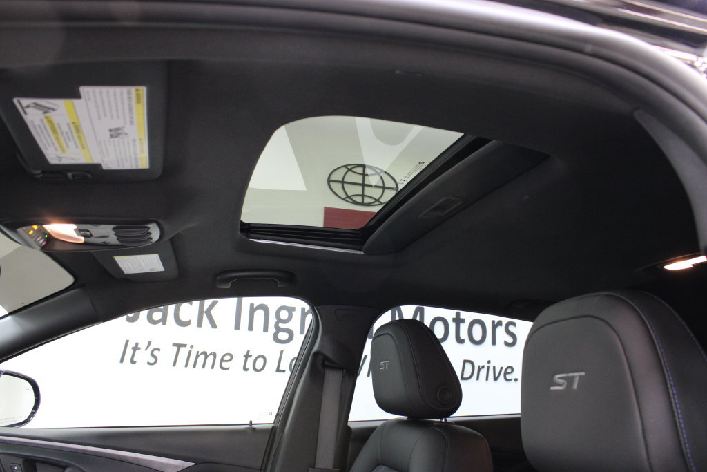 Used 2025 Buick Envista Sport Touring w/ Convenience I Package FWD image 13