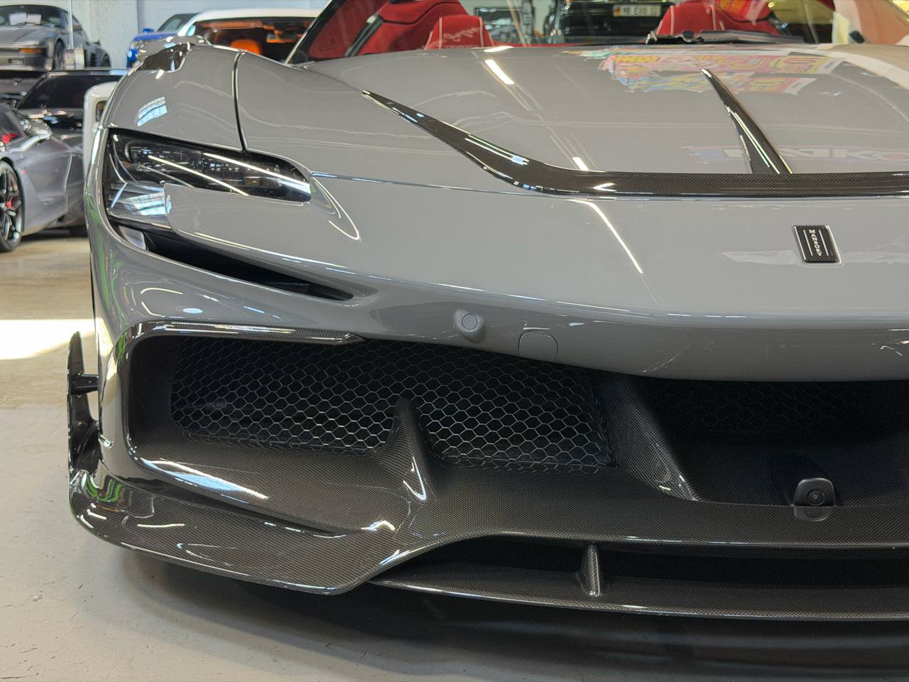 Used 2022 Ferrari SF90 Spider AWD/4WD image 32