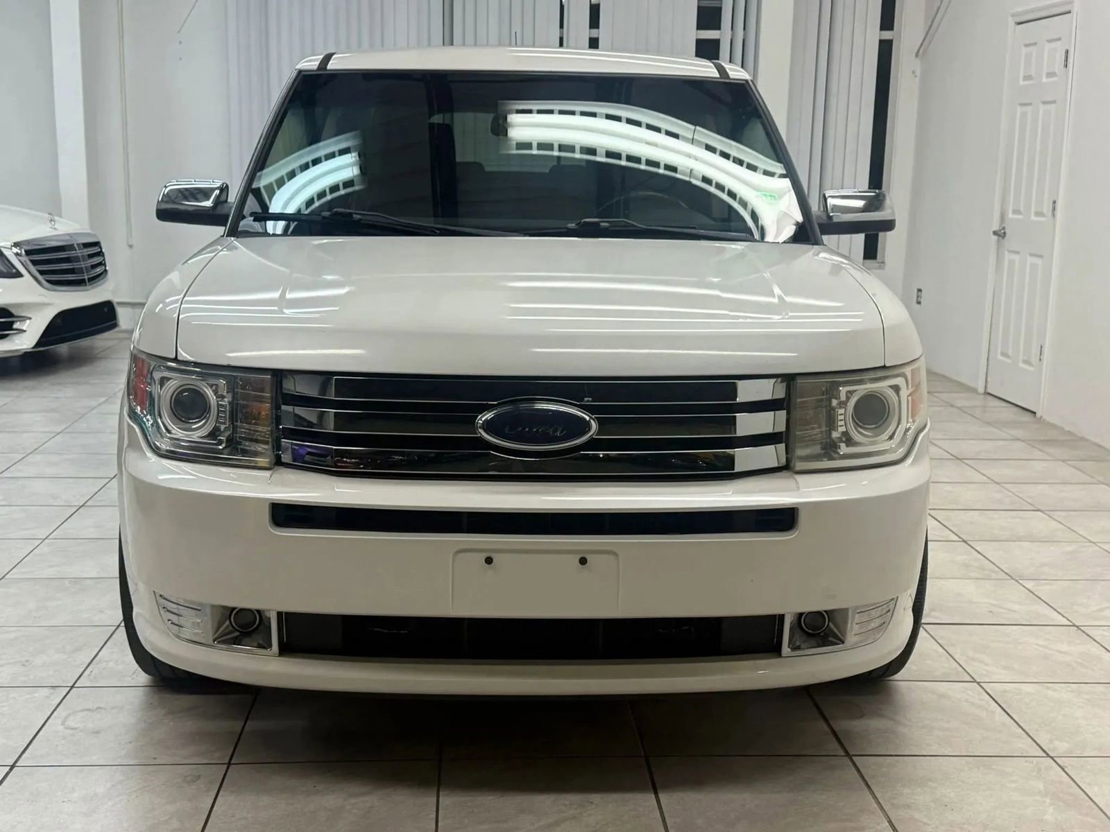 Used 2009 Ford Flex Limited image 2