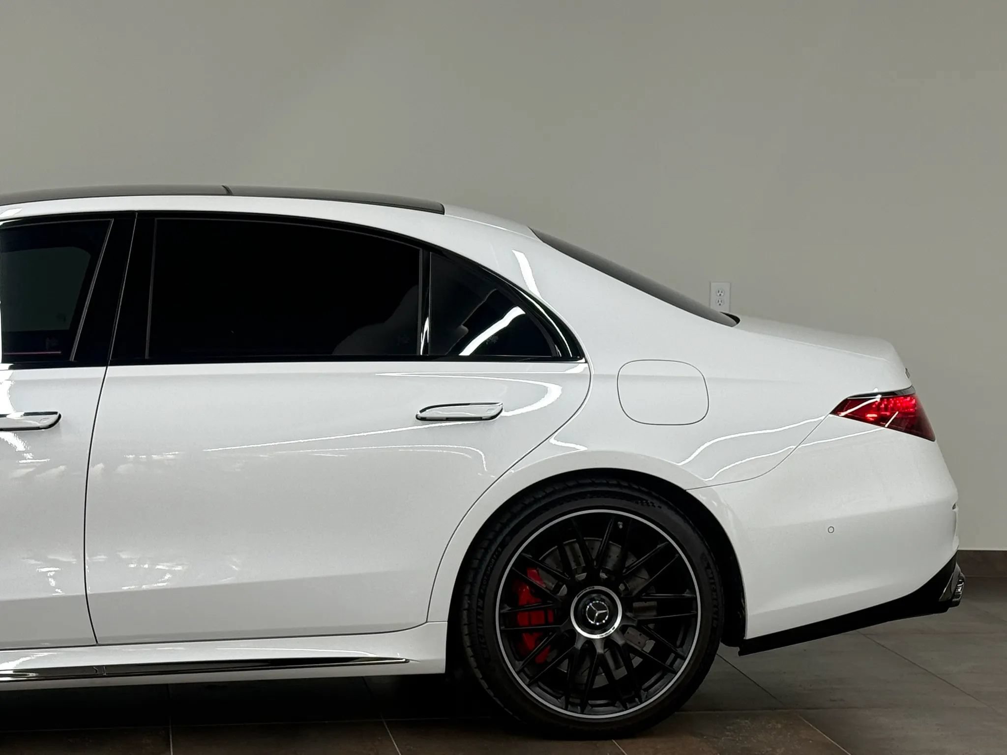 Used 2024 Mercedes-Benz S 63 AMG S image 4