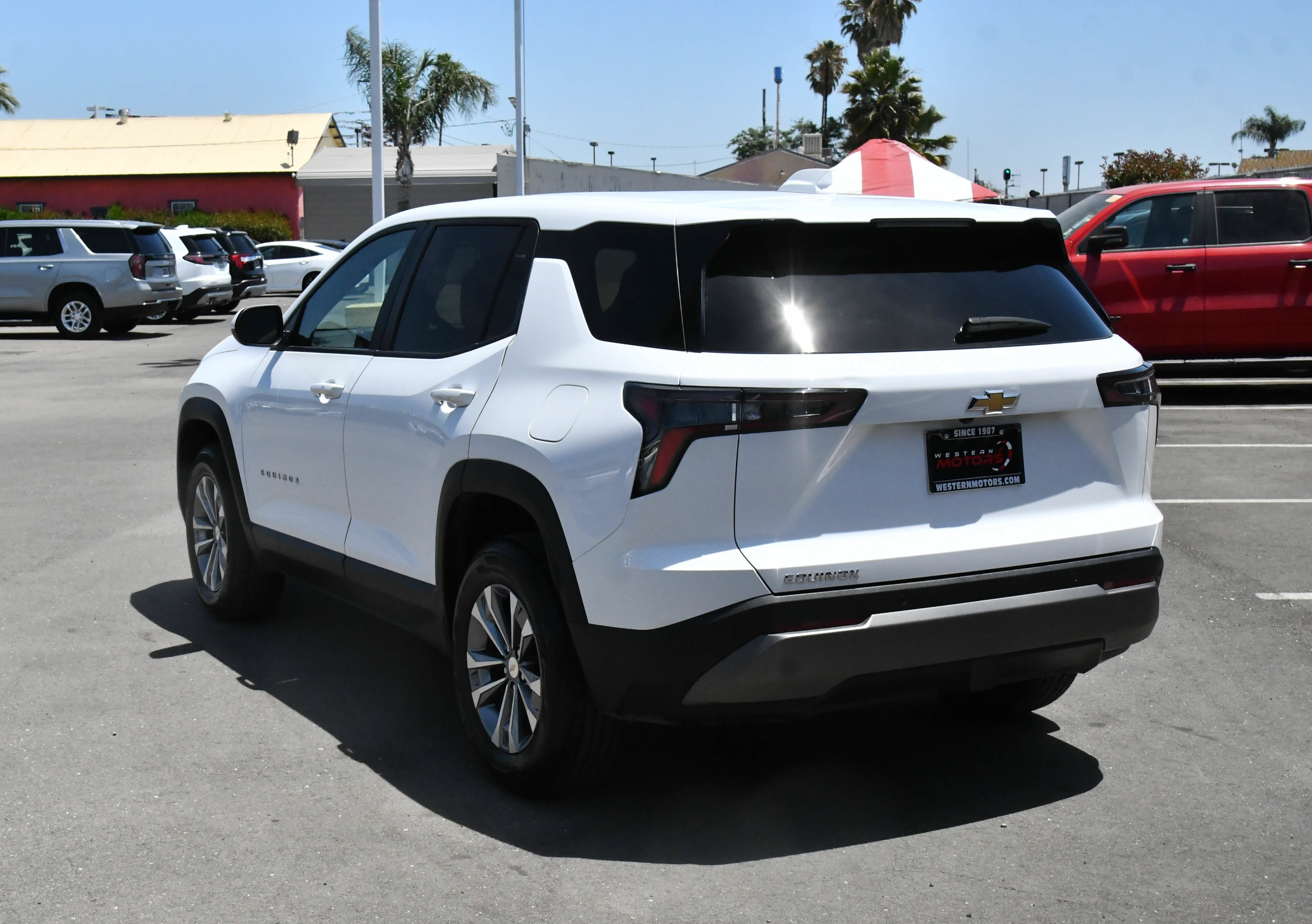 Used 2025 Chevrolet Equinox LT FWD image 6