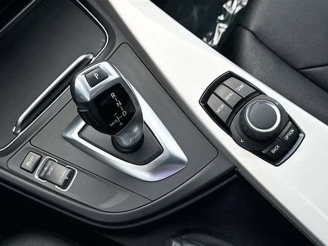 Used 2018 BMW 320i Sedan RWD image 27