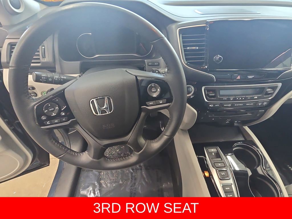 Used 2022 Honda Pilot Touring image 17