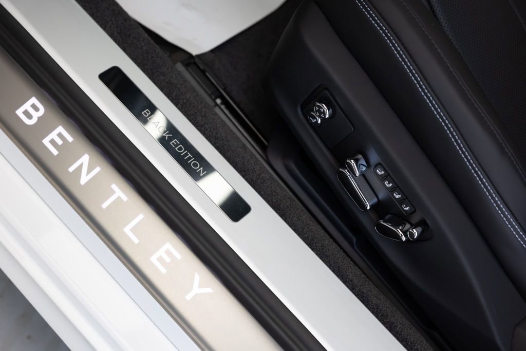 Used 2025 Bentley Continental GTC image 11