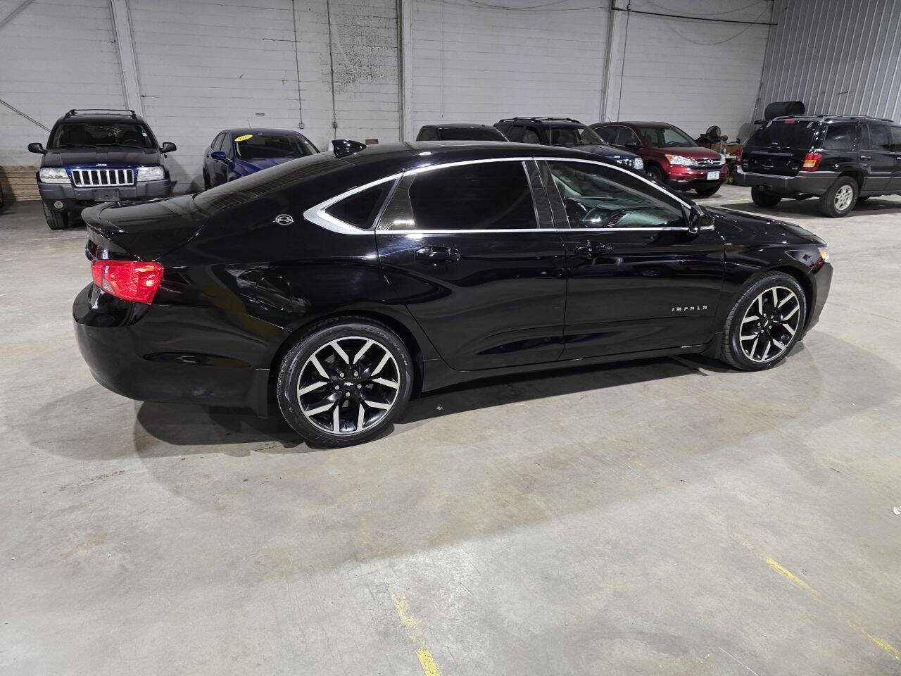 Used 2015 Chevrolet Impala LT image 13