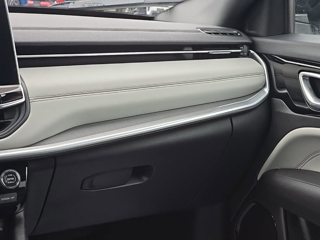 Certified 2025 Jeep Compass Limited w/ Elite Group image 29