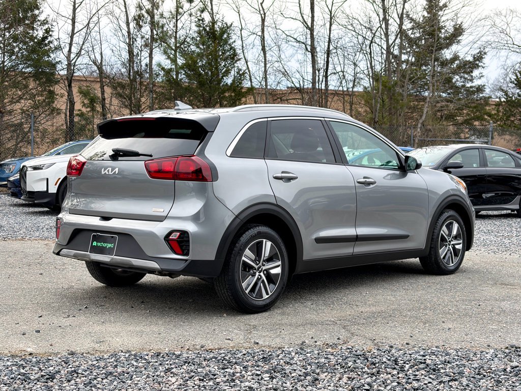 Used 2022 Kia Niro LXS image 3