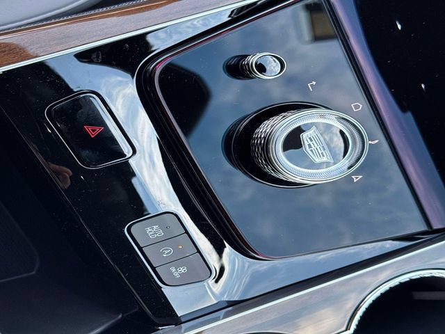 New 2026 Cadillac Escalade Platinum Sport w/ LPO, ONYX Package AWD/4WD image 30