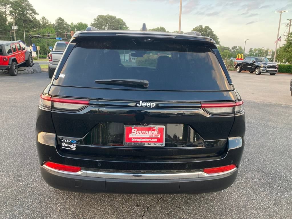 New 2024 Jeep Grand Cherokee Limited 4xe w/ Luxury Tech Group II image 4