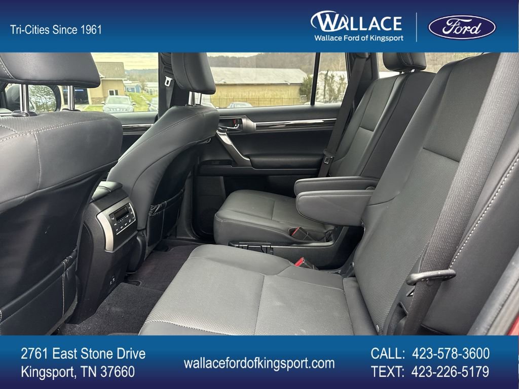 Used 2022 Lexus GX 460 Premium w/ Accessory Package image 30
