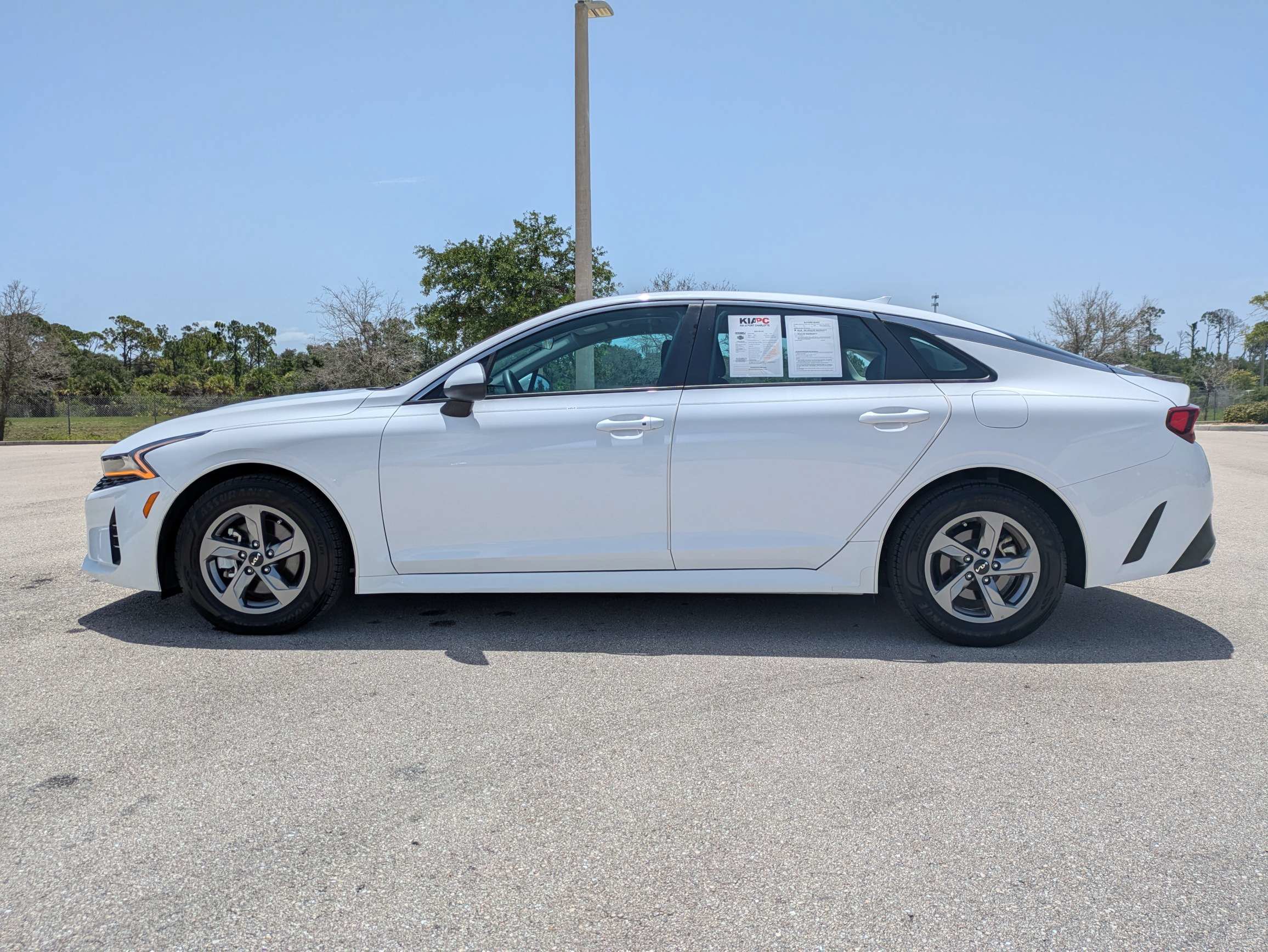 Certified 2022 Kia K5 LXS FWD image 8