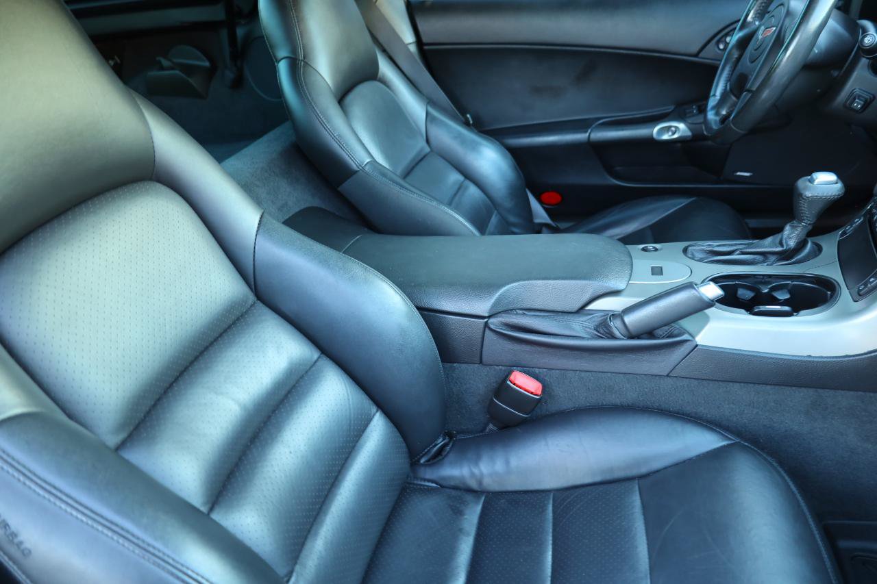 Used 2005 Chevrolet Corvette Coupe w/ Preferred Equipment Group RWD image 10