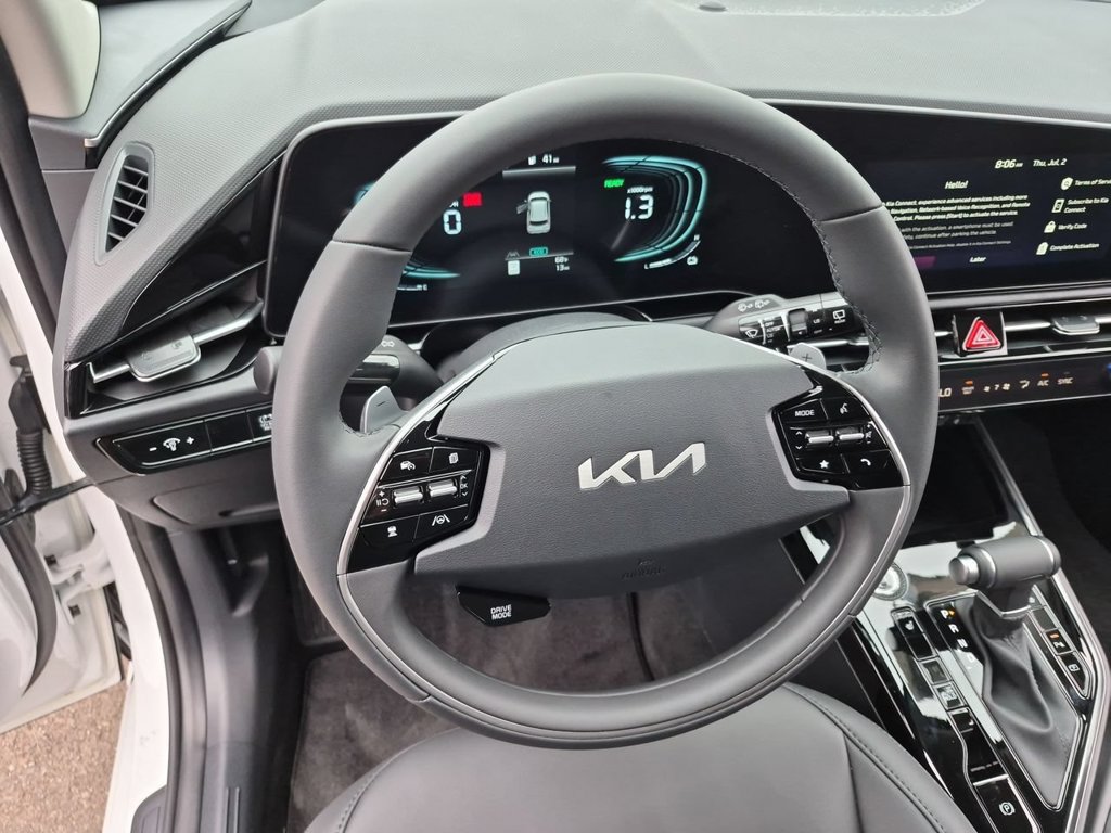 New 2026 Kia Niro EX FWD image 11