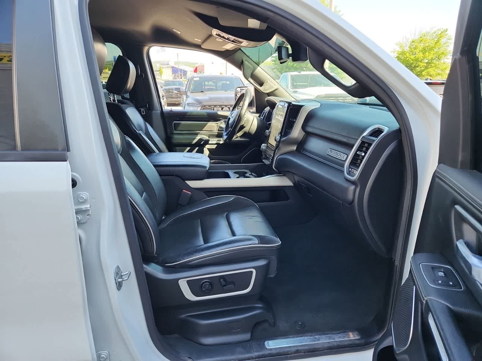 Used 2019 RAM 1500 Laramie w/ Sport Appearance Package AWD/4WD image 20