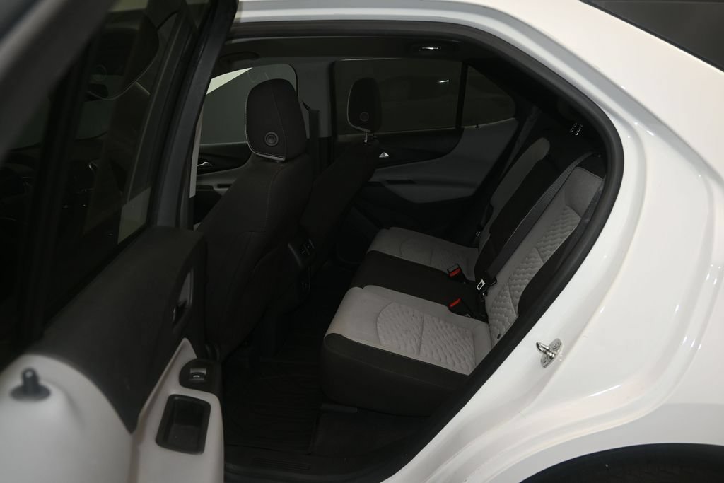 Used 2021 Chevrolet Equinox LS w/ LS Convenience Package FWD image 18