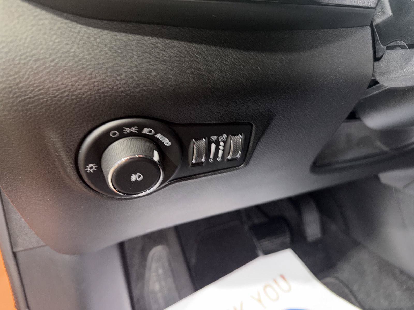 Used 2026 Jeep Compass Latitude AWD/4WD image 12