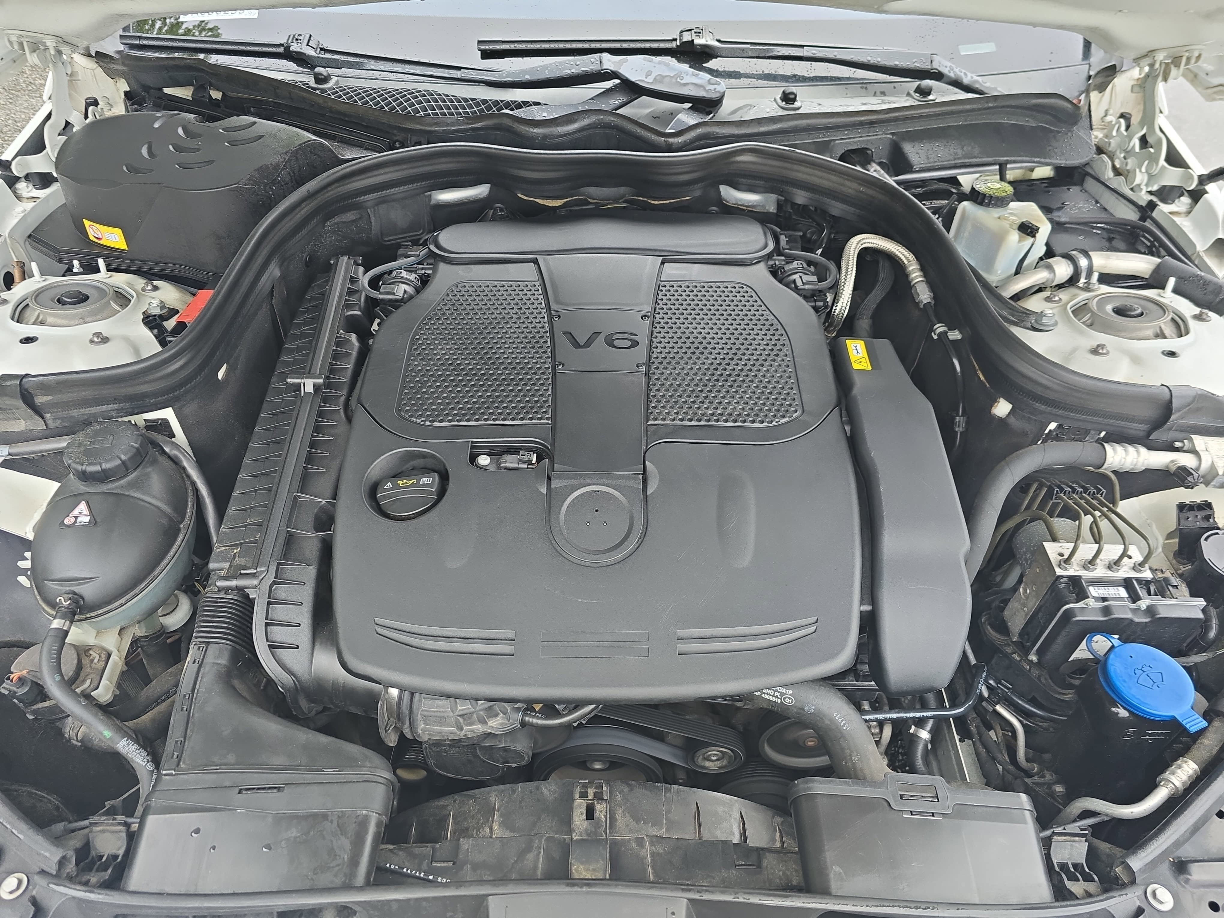 Used 2013 Mercedes-Benz E 350 Sedan image 28