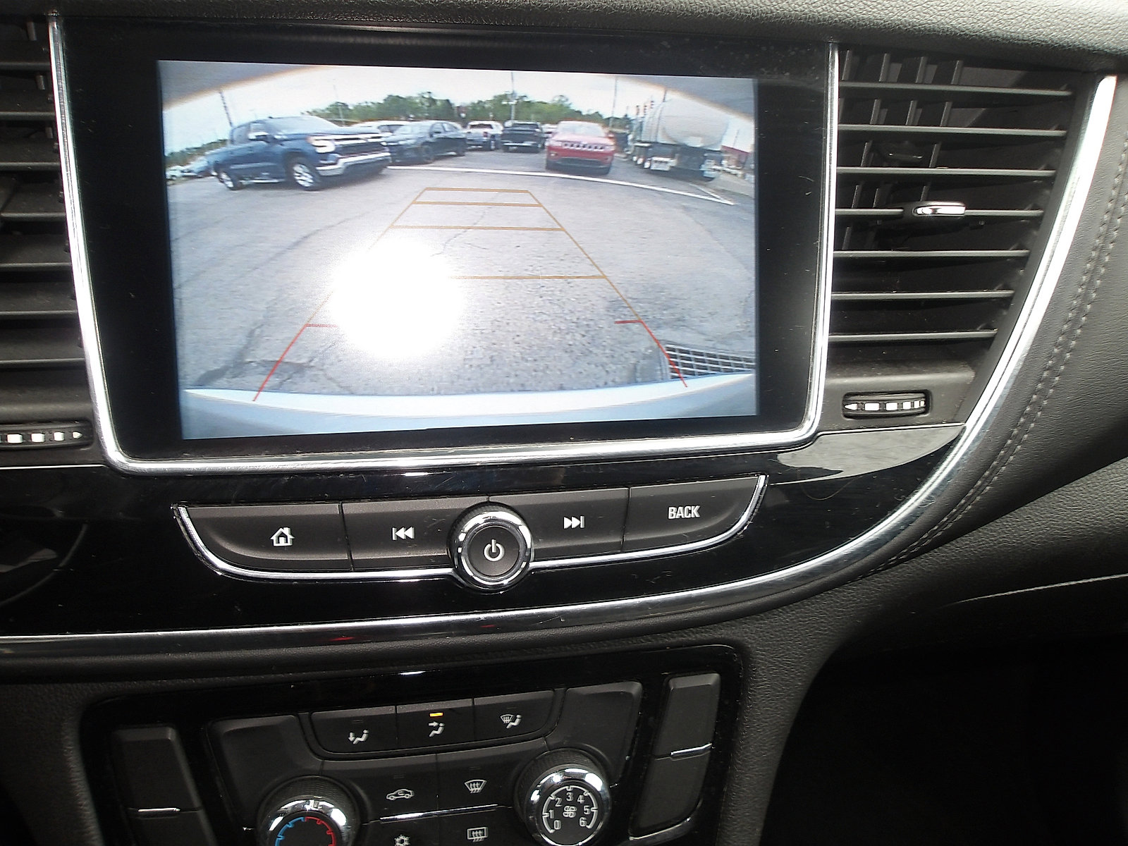 Used 2018 Buick Encore Sport Touring FWD image 19