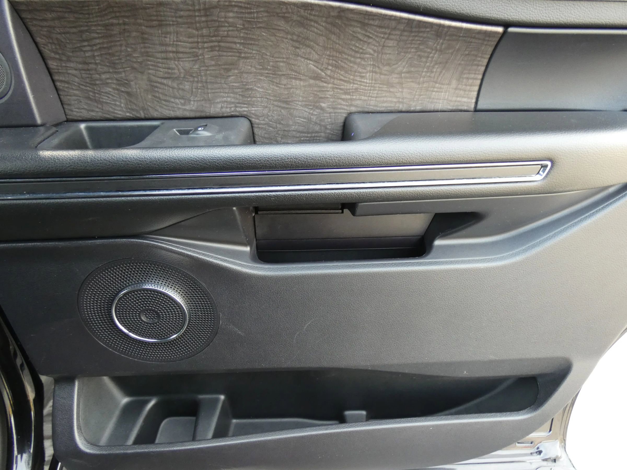 Used 2019 Ford Expedition Max Limited w/ Equipment Group 301A image 42