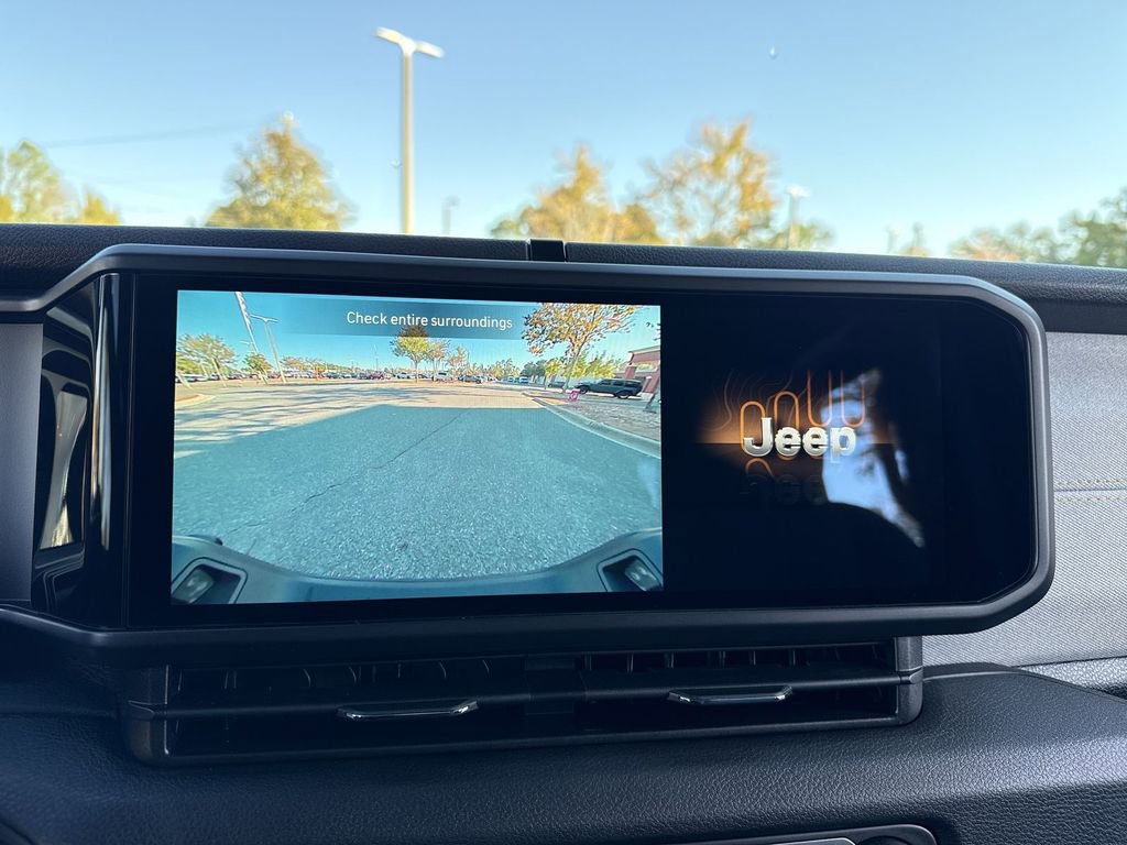 New 2025 Jeep Gladiator Sport image 23