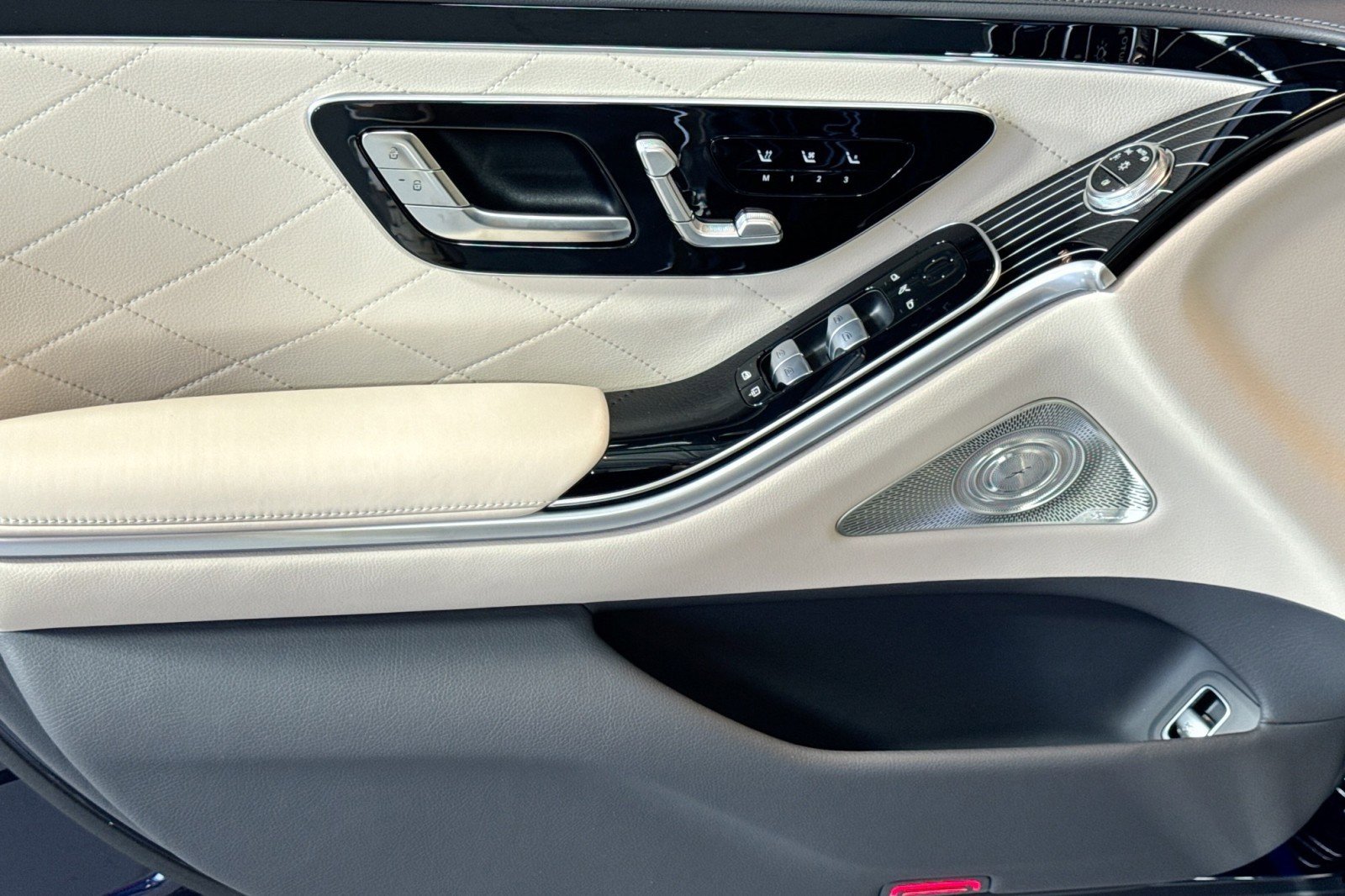 New 2026 Mercedes-Benz S 580 4MATIC Sedan image 16