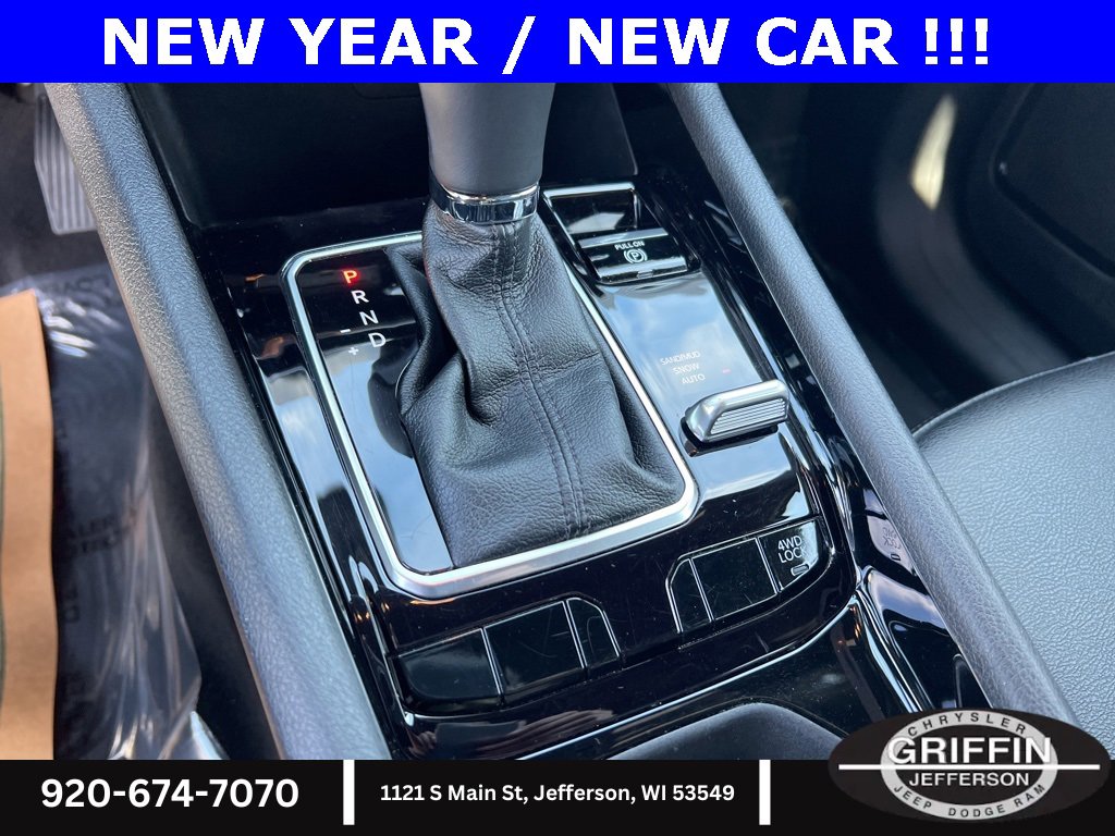 Used 2024 Jeep Compass Limited image 23