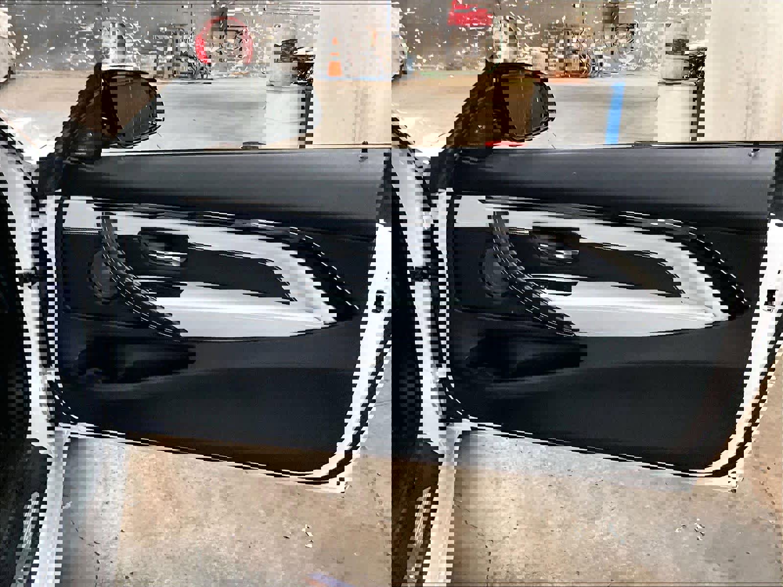 Used 2018 BMW M4 Convertible image 24