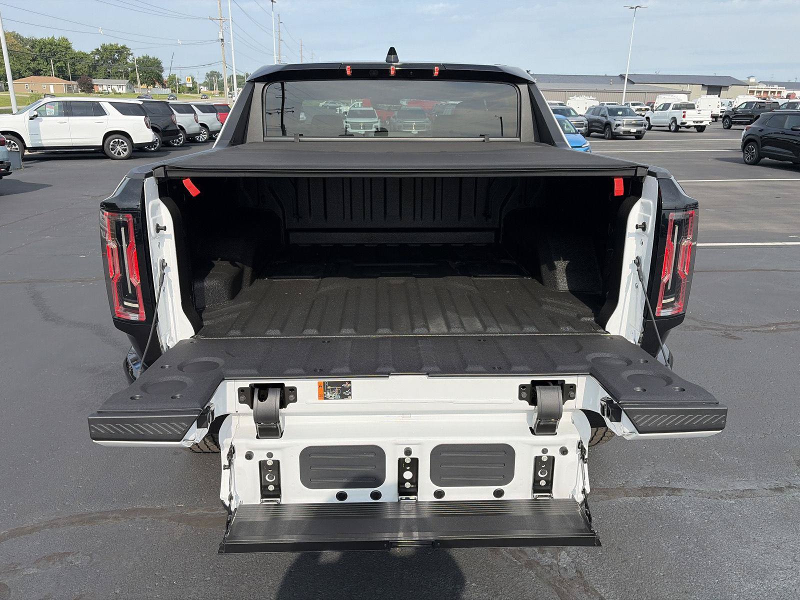 Used 2025 GMC Hummer EV 3X AWD/4WD image 7